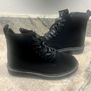 Pierre Dumas black boots